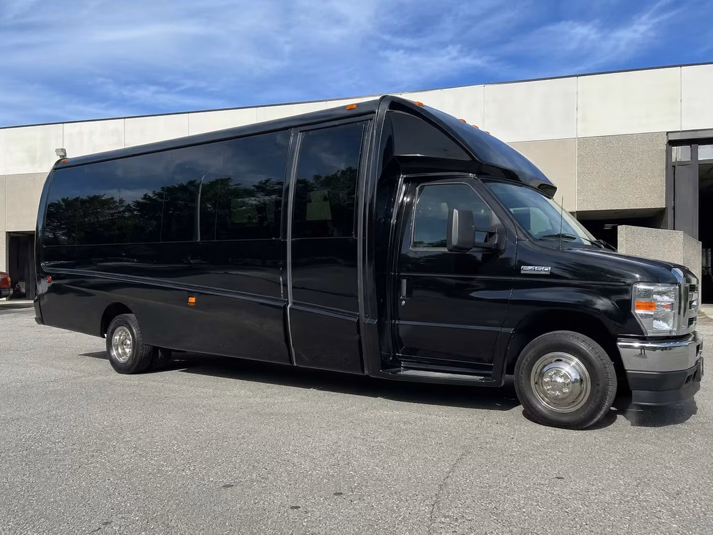 15 passenger minibus