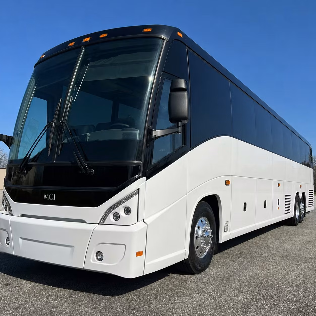 charter bus rentals for university of north texas events and campus transportation in denton