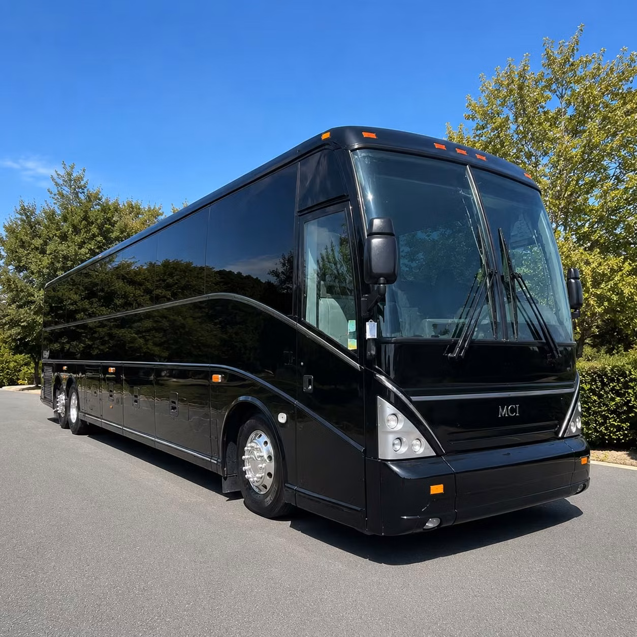 construction crew shuttles and worksite transportation in denton