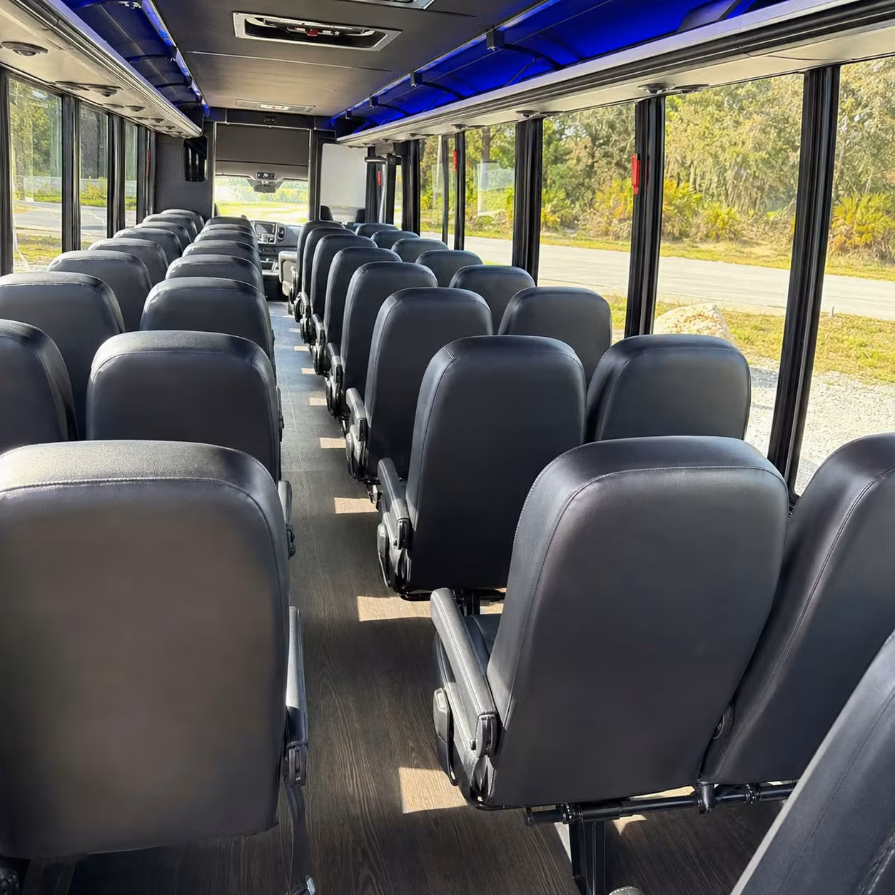 denton 20 passenger minibus rental